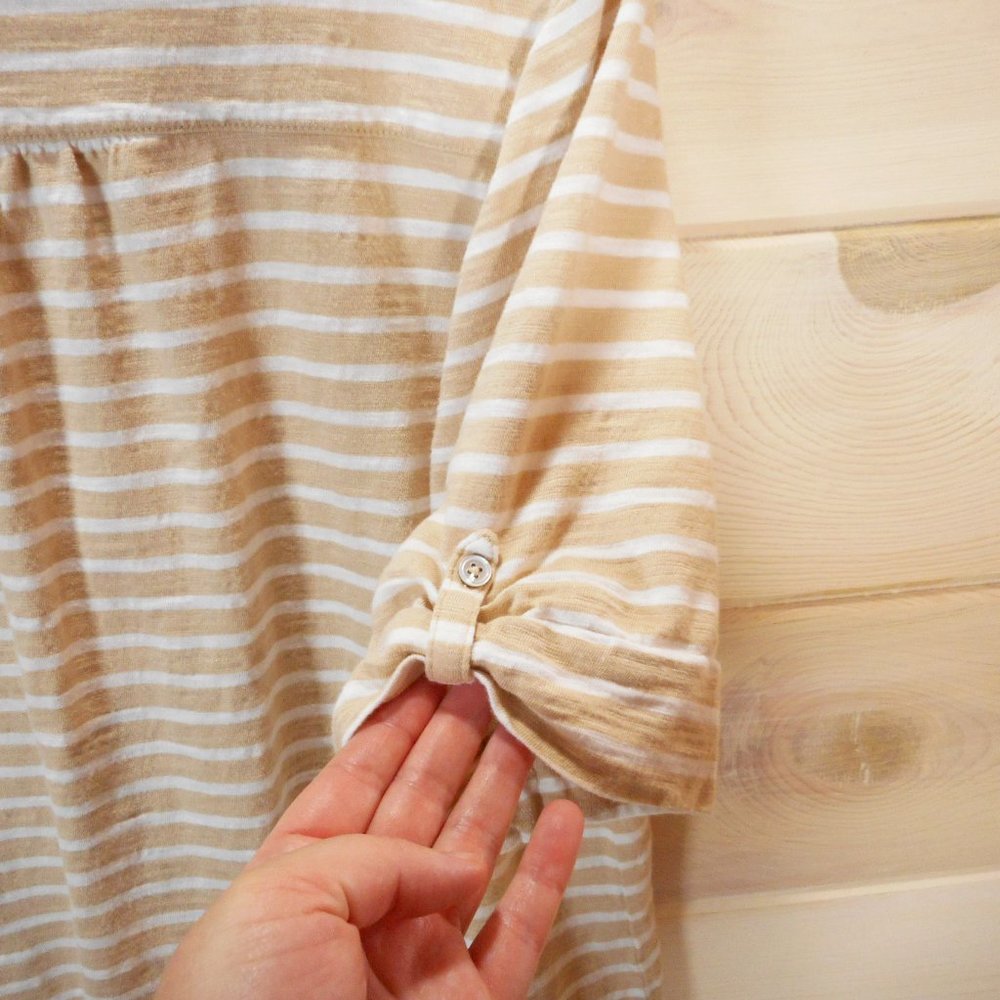 Chicos Size 3 Women's XL Short Sleeve Tee V-neck 3-Button Beige Striped Top - Picture 3 of 5